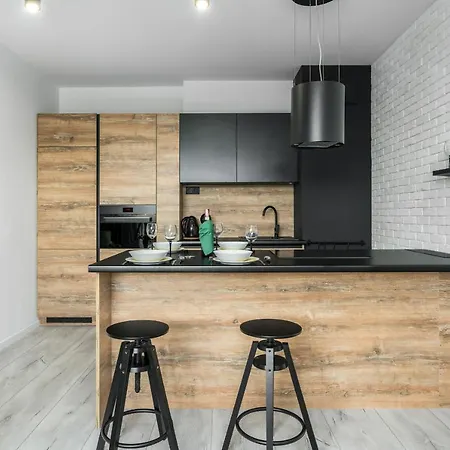 Esencja With Free Parking Garbary 104 By Renters