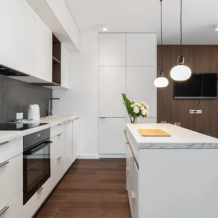 Esencja With Free Parking Garbary 104 By Renters דירה פוזנן