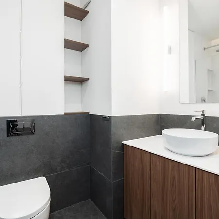 Esencja With Free Parking Garbary 104 By Renters דירה *