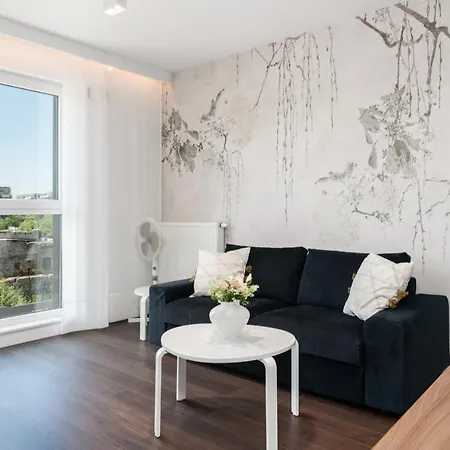 Esencja With Free Parking Garbary 104 By Renters Apartamento Poznan