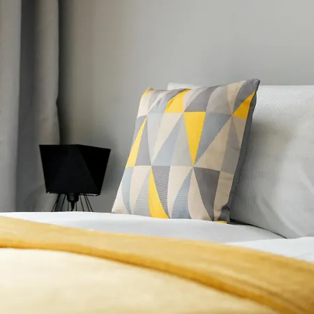 Esencja With Free Parking Garbary 104 By Renters פוזנן