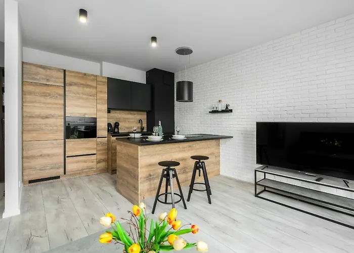 Esencja With Free Parking Garbary 104 By Renters * Познань