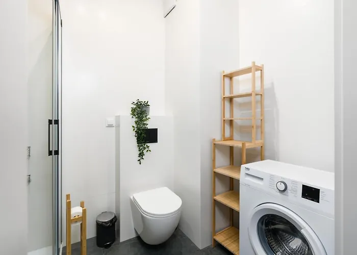 Апартаменти Esencja With Free Parking Garbary 104 By Renters