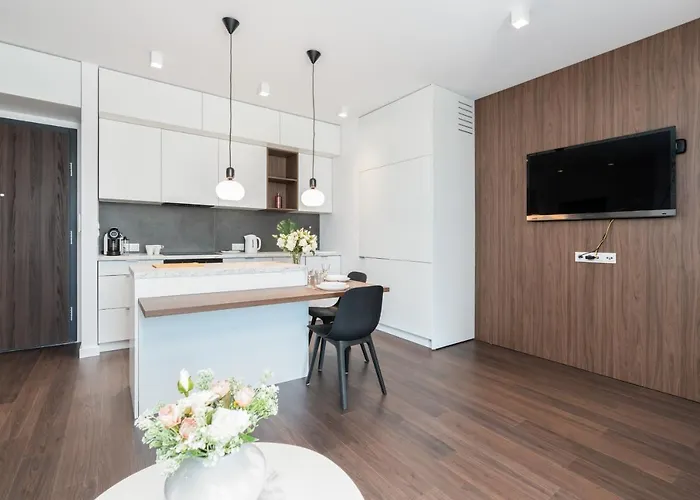 Esencja With Free Parking Garbary 104 By Renters Апартаменти