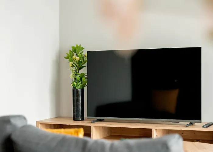 Апартаменти Esencja With Free Parking Garbary 104 By Renters