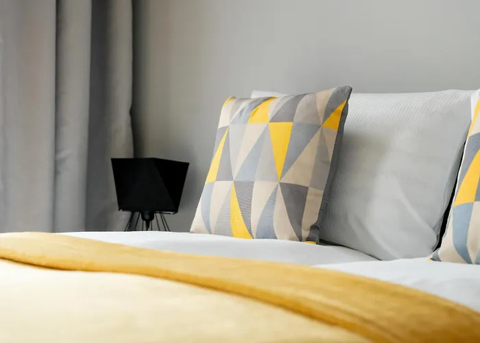 Esencja With Free Parking Garbary 104 By Renters Познань