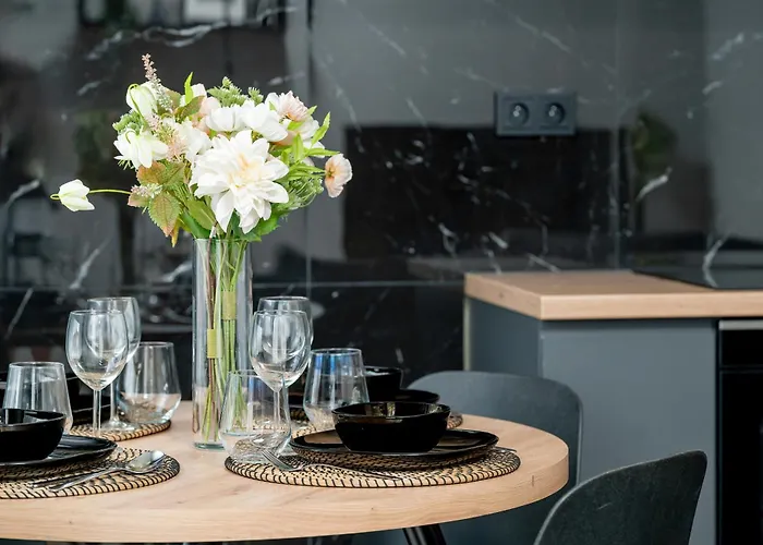 Esencja With Free Parking Garbary 104 By Renters *