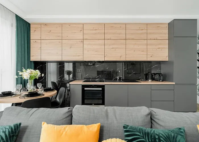 Esencja With Free Parking Garbary 104 By Renters Апартаменти *