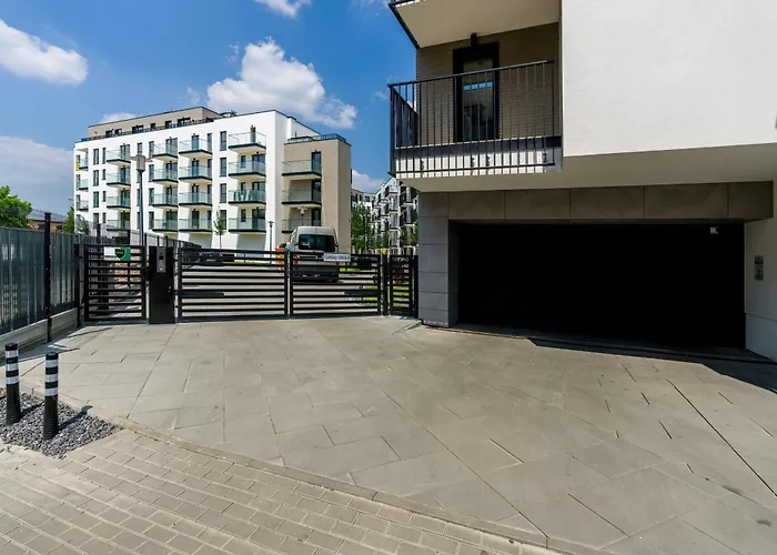 Апартаменти Esencja With Free Parking Garbary 104 By Renters *