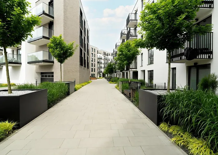 Esencja With Free Parking Garbary 104 By Renters Апартаменти *