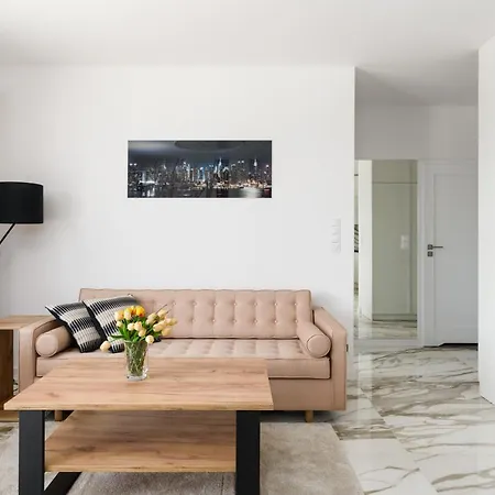 Esencja With Free Parking Garbary 104 By Renters * פוזנן