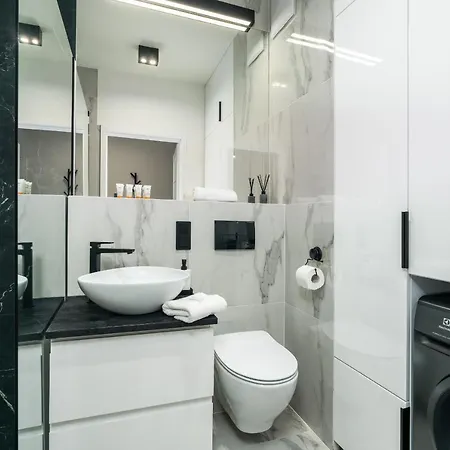 Esencja With Free Parking Garbary 104 By Renters