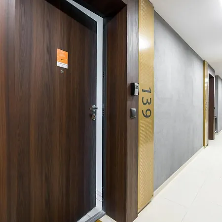 Esencja With Free Parking Garbary 104 By Renters דירה