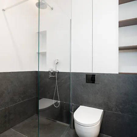 Esencja With Free Parking Garbary 104 By Renters Apartamento Poznan