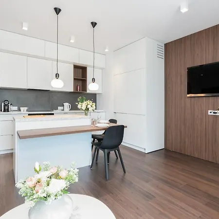 Esencja With Free Parking Garbary 104 By Renters Apartamento