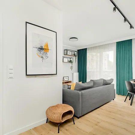 Esencja With Free Parking Garbary 104 By Renters Apartamento