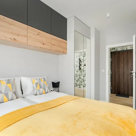 Esencja With Free Parking Garbary 104 By Renters