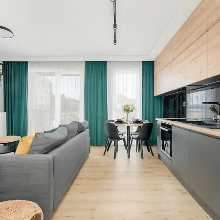 Esencja With Free Parking Garbary 104 By Renters Apartment Posen