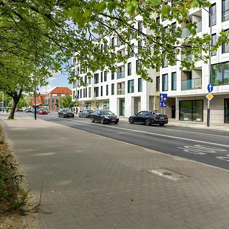 Esencja With Free Parking Garbary 104 By Renters Posen