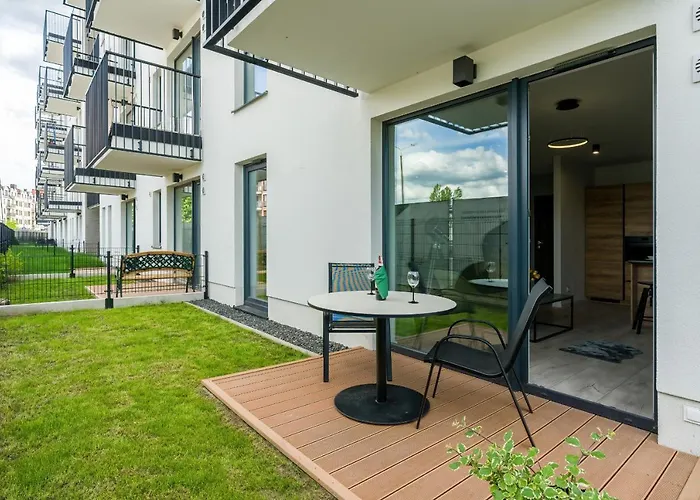 Esencja With Free Parking Garbary 104 By Renters Poznan