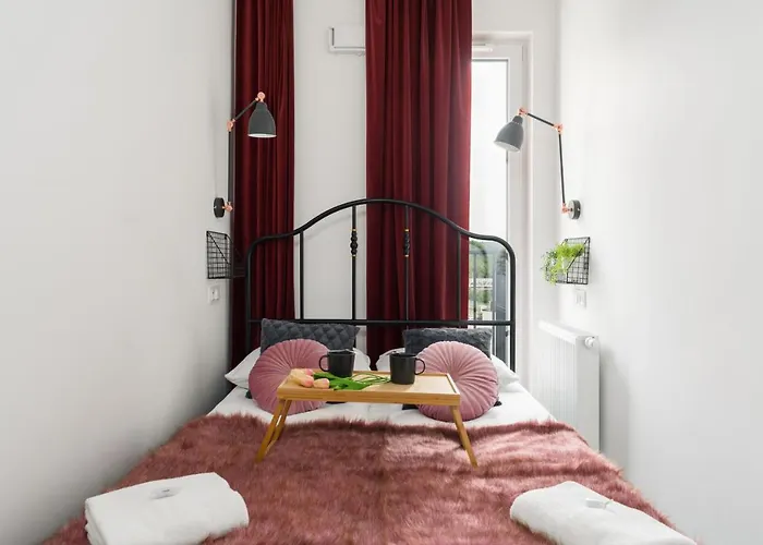 Esencja With Free Parking Garbary 104 By Renters Poznan