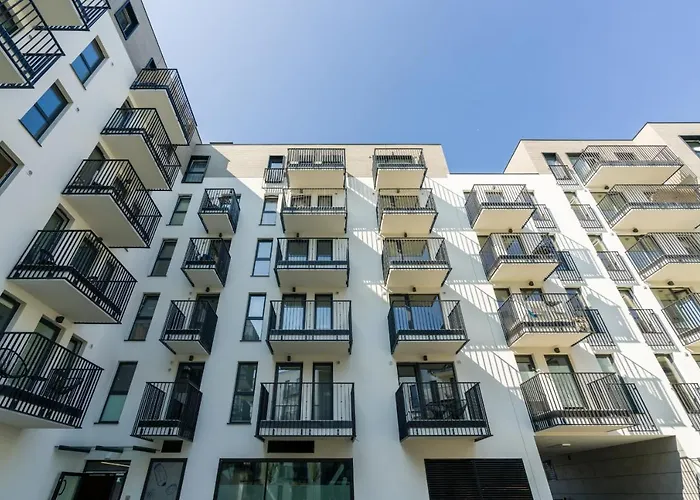 Esencja With Free Parking Garbary 104 By Renters * Poznan