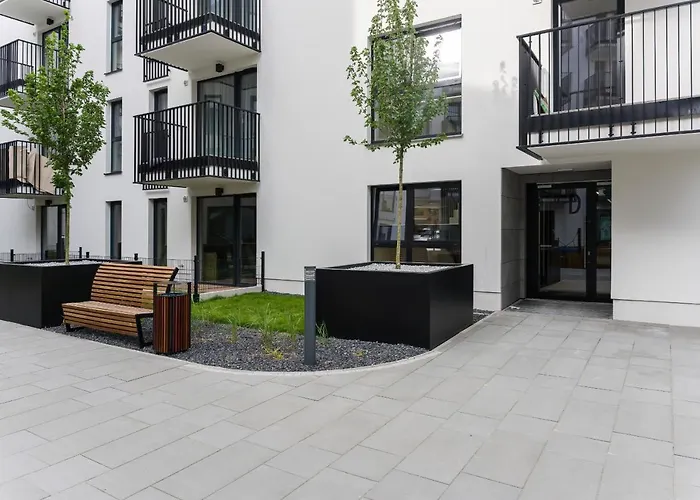 Esencja With Free Parking Garbary 104 By Renters Apartment Poznan