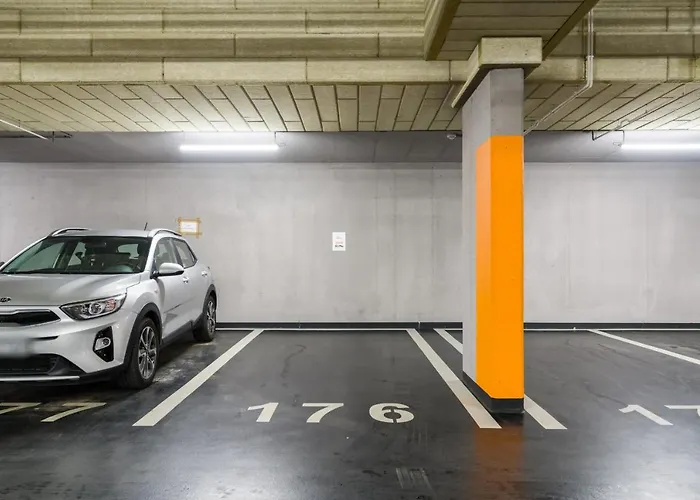 Esencja With Free Parking Garbary 104 By Renters Poznan