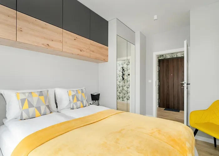 Esencja With Free Parking Garbary 104 By Renters